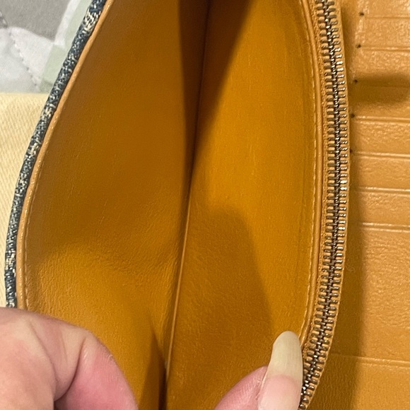 ❌SOLD❌Louis Vuitton Blue Denim Monogram Wallet with Gold Hardware - Picture 9 of 13
